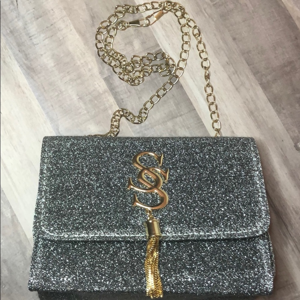 Purses - Picture 2 of 3